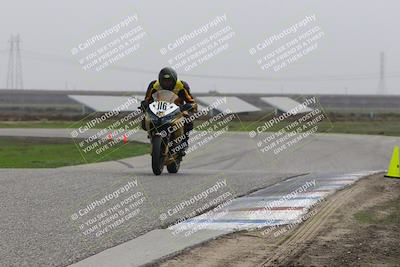 media/Nov-30-2025-TrackDaz (Sun) [[d8b22663df]]/B Group/Session 5 (Wheelie Bump)/